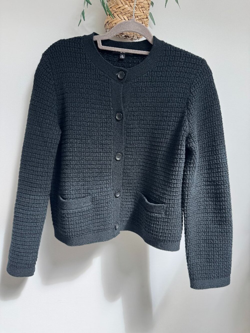 Black Lady Sweater from Uniqlo - Sz M